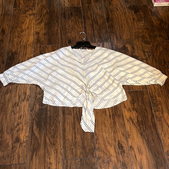 Zara Shirt - Picture 2 of 9